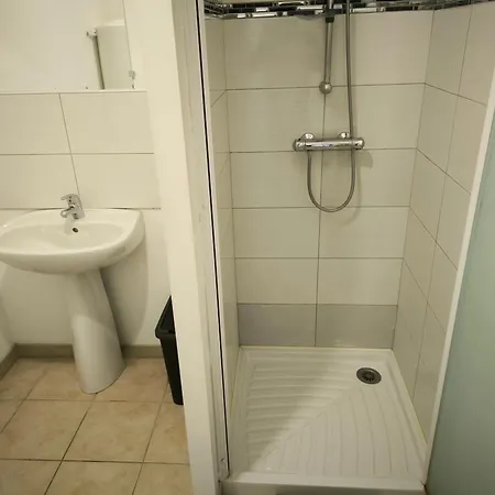 Rez-de-chaussée Calme Neuilly-l'Eveque