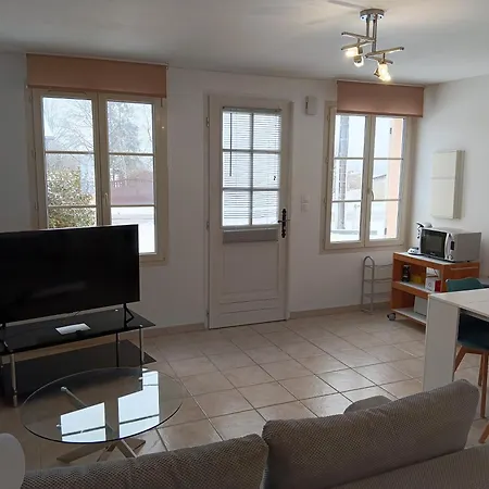 Rez-de-chaussée Calme Neuilly-l'Eveque