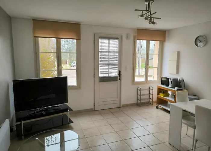 Rez-de-chaussee Calme דירה *